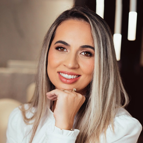 Dra. Fernanda Jacira Taveira Cruz Amorim